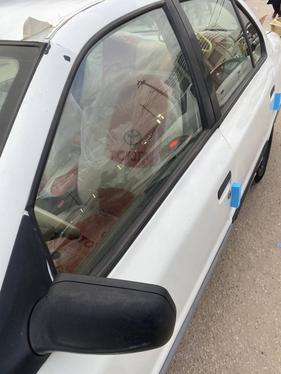 السلام عليكم 
سمند 2012 رقم دولي الجديد سنويه لل30 نضيفه السياره ستوها صاعده هزه كفاله عمامه مابيها لا صبغ ولا خياس فقط بيها باب السايق مبدل نفسيته شركه كير ومكينه وحداديه حلوات سياره ماعايزها شي تجي بعينك وتشوف السعر 43$ وبيه مجال استفسار *********** هذا رقمي وبي واتساب مامتواجد ع الفيس
