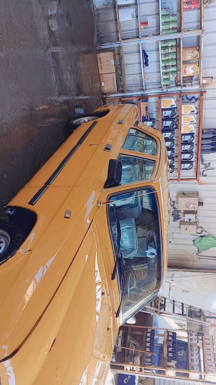 السلام عليكم فولكه للبيع مكينه ففتي وكير جدد تبريد شرط تخم تاير باتري الكوري الاصلي بلكات نوزلات كله جديد دواخل غرفه كامله نضيفه اصوليات كامله سعره 33 وبيها مجال *********** اتصال او واتساب
