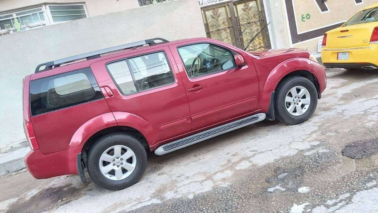 السيارة جديدة جدا جدآ على وضع الشركة من الداخل و الخارج 
ماشيه 125 ألف 
وارد امريكي كلين كفالة من الضربة و الصبغ 
7 راكب 
تبريد 3 قطع 
دفع رباعي 
تخم تاير + باتري جدد 
جديدة جدا السيارة 
رقمها بغداد الماني بأسمي مشروع وطني 
العنوان/ البصرة 
السعر 135 قابل للتفاوض 
رقم الهاتف / *********** البصرة, العراق
