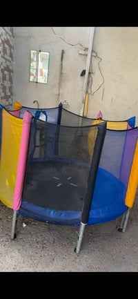 ترامبلوين نطيطه جديه نضاففه ٩٥ بالميه حجم وسط لاتصال ع رقم ٠٧٧٠٥٦٠٥٣٩٤...