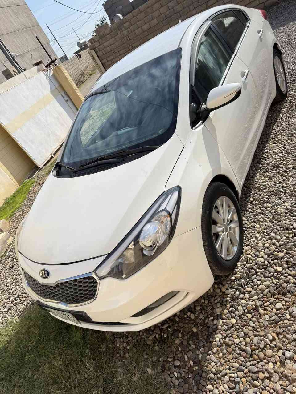 سيراتو 2014 رقم صلاح الدين بدون اضباره سنوية ساقطه محرك ١٦   كير محرك شرط كهربائيات كلها شغاله فول مواصفات ماعدا سلايت تبريد ثلج 
3 بصمات كشن تدفئه نضام ايكو حساسات
تحكم ستيرن كامره خلفيه و شاشة 
ضرر جاملغ امامي والباب ومرشوشة حزام جمالية 
سياره جاهزه السعر 65 وبيها مجال 
مكان السياره الشركاط
***********
***********
