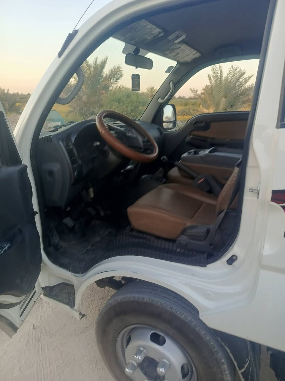 .
السلام عليكم.. للبيع كيا فحل 4000 موديل 2025، اللون أبيض. السيارة  جديدة وماشية 63 ألف كم.

​السيارة مكفولة كفالة عامة عامة (صبغ، تعديل، نقص ميكانيكي كله مكفول).

​العنوان: بابل - الحصوة

​السعر: على الخاص للشراي الجاد.
​رقم الهاتف: ***********
