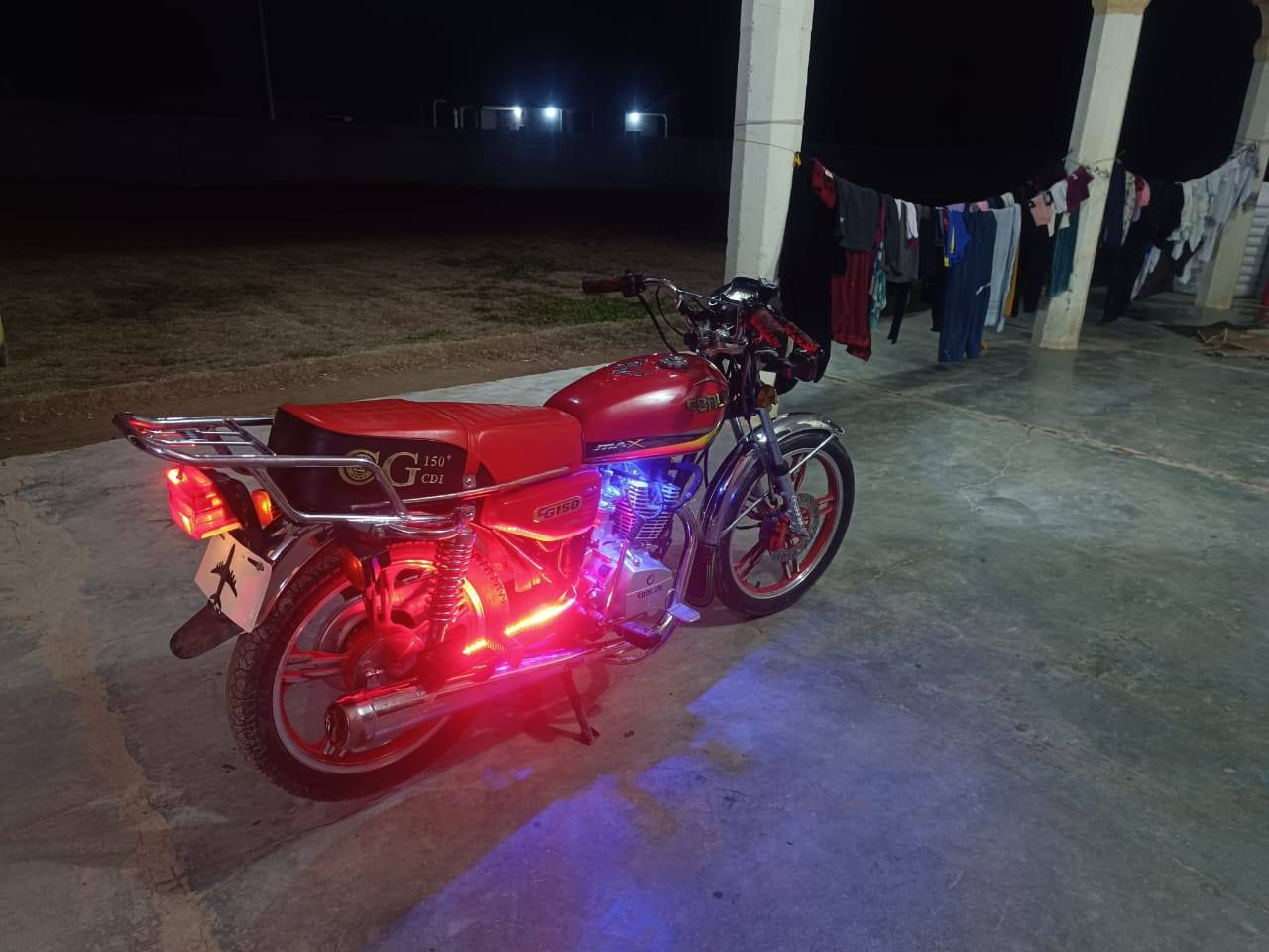 سلام عليكم موطور للبيع موديل 23محرك كبس ما مفتوح و كهربائيات شغاله السعر 600 و بي مجال للطيبين ***********
