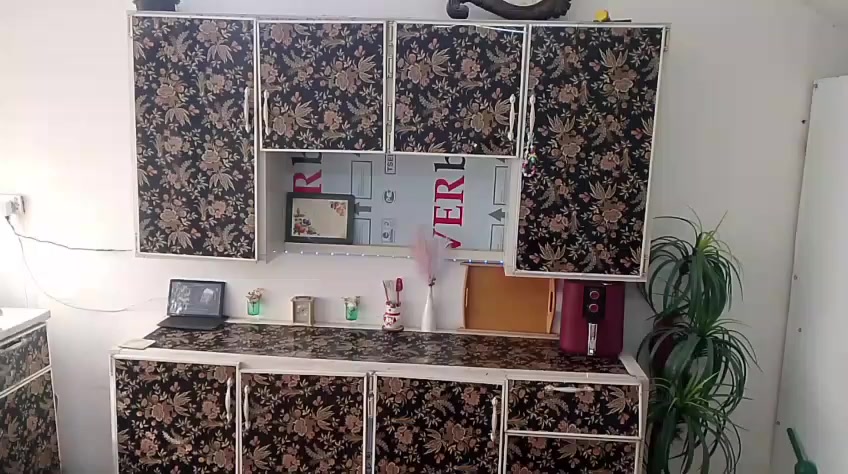 كاونتر مستعمل للبيع المرمرة مال السنك مفطورة وبي ملاحضات بسيطة نورمادة باب وهالامور 

١٥٠ الشراي 
 يتوصل ع الرقم ***********
