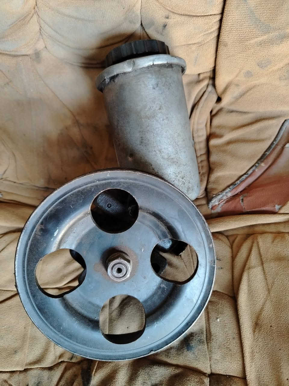 قطع غيار حاوية 
ياباني بطة مارك كرسته راس الثور واي شي تحتاج اتصل 
على *********** واتساب
