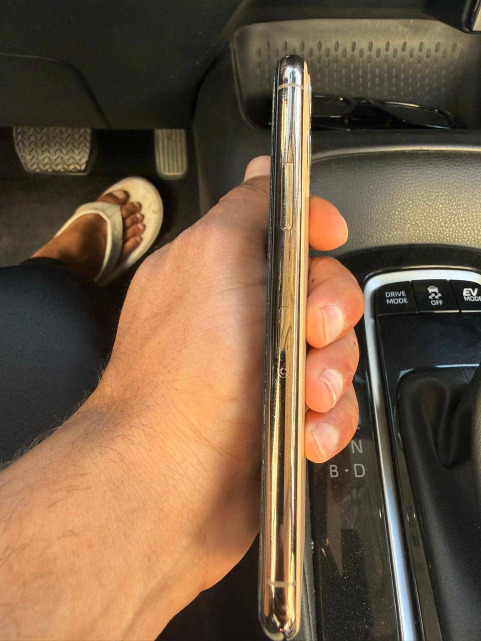 السلام عليكم 
ايفون ١١ برو 

مبدل بطاريه وشاشه 
سعره ٣٠٠ وبيه مجال 
مكانه حي الاعلام 
الاتصال. 

+964 781 931 1837
واتساب موجود


**إذا كنت صاحب هذا الإعلان وتريد حذفه لأي سبب، رجاءا أرسل رسالة إلى الدعم الفني**