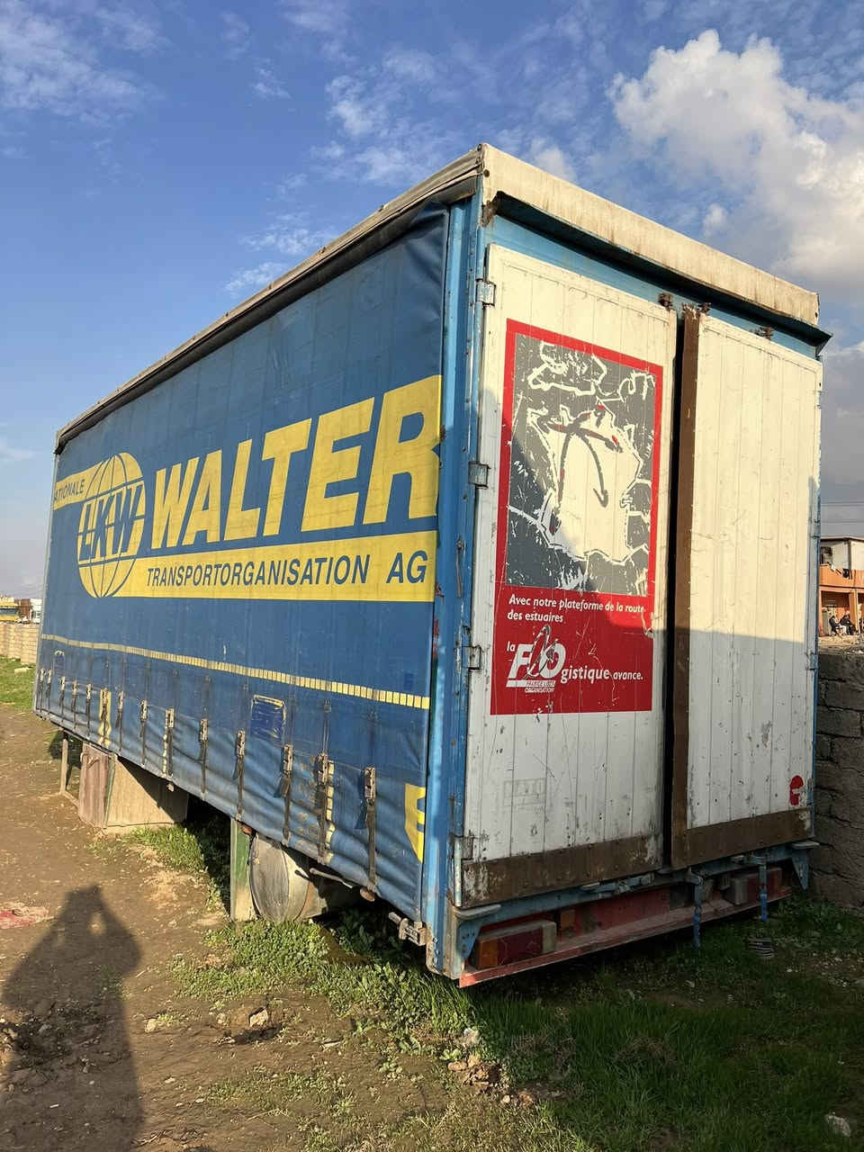 السلام عليكم اقرأ تفاصيل واتصل ✅
للبيع بودي سحال طول 8.00 متر وارتفاع 325 متر
￼طخم سلالم ￼￼ البودي نظيفه￼￼￼ رقم الهاتف قحطان معرض 
*********** كورك *********** اسيا
معرض ابو قحطان واولاده العنوان موصل برطله سهل نينوى ￼￼
