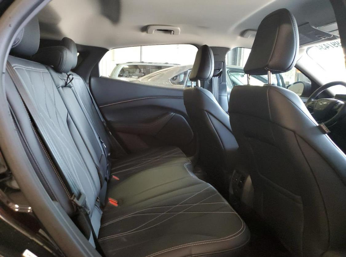 فورد ‏موستينج  2023  كهرباء كامل  
لون اسود 
قاطعه مسافة 22 الف ميل
بطارية ليثيوم 
‏تمشي بالشحنة  400   كيلو
بيع او مراوس بكامري 

‏
‏الإضافات  :
‏• دفع رباعي 
‏• شاحن لاسلكي Wireless Charger
‏• شاشة لمس بحجم 15.5 بوصة
‏• نظام كاميرا الرؤية المحيطية لركن السيارة 360 درجة 4 كاميرات
‏• مقاعد كهرباء - مدفأة 
‏• بصمة تشغيل
‏• حساسات ركن أمامية وخلفية
‏• مانع انزلاق
‏• مثبت سرعة Cruise Control
‏• أضوية زينون 
‏• مصابيح LED أمامية وخفلية
‏• اشارات عالمري الجانبيه مع النقطه العمياء
‏• تحكم ستيرن جهتين مع قيادة ذاتيه 
‏• مري طوي كهرباء
‏• نظام ملاحة - Navigation
‏• هاند بريك كهرباء
‏• اضاءة ليد داخلية Ambient lighting
‏• 8 وسائد هوائية Airbags
‏والعديد من الاضافات 
تبديل جامل امامي ايسر
***********
