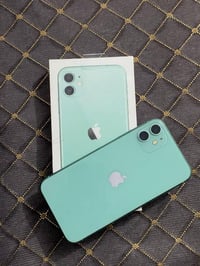 iPhone 11 128 GB  بطارية%74🔋 الجهاز شرق اوسط مكفول وغير مفتوح أبداً  ا...