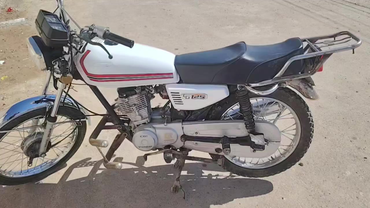 دراجه نامه نضيفه كلش مرتبه مكينه مكفوله شرط نشاطه فول موديل 21 تعال شوفها  دراجه حلوه كلش مكاني ديالى خان بني سعد اني مكلف بل نشر هذا رقم ابو دراجه ***********       450 بيها مجال
