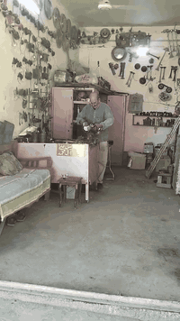 سلام عليكم براد عفريت ايطالي اربع فحمات لبيع
اسطب بتره Stop لبيع شراي يتصل ***********
