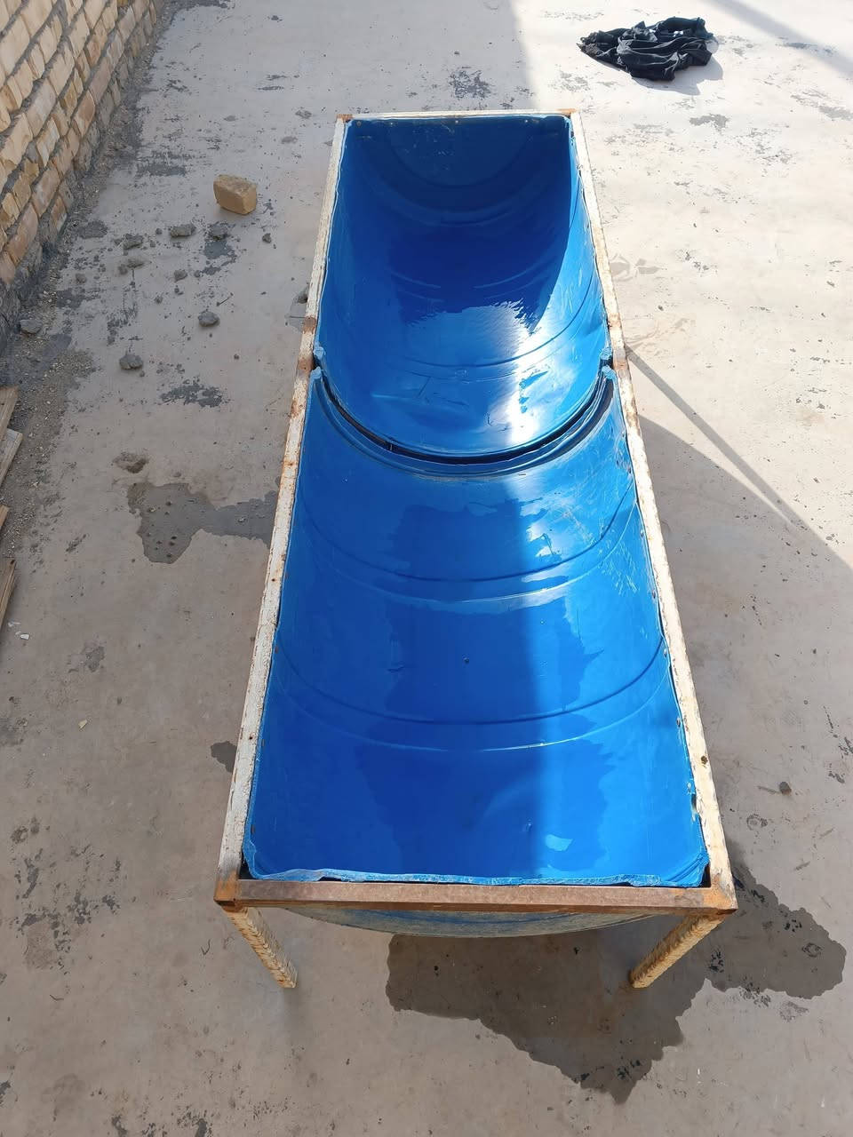 سلام عليكم معلف للبيع المكان حي جمعيات قرب مركز صحي ***********
