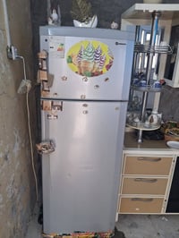 ثلاجه اوتمتيك  عطلان محور اله واحد خارجي سعره ٢٥٠الف حجم ٢٨ قدم ومجمده...