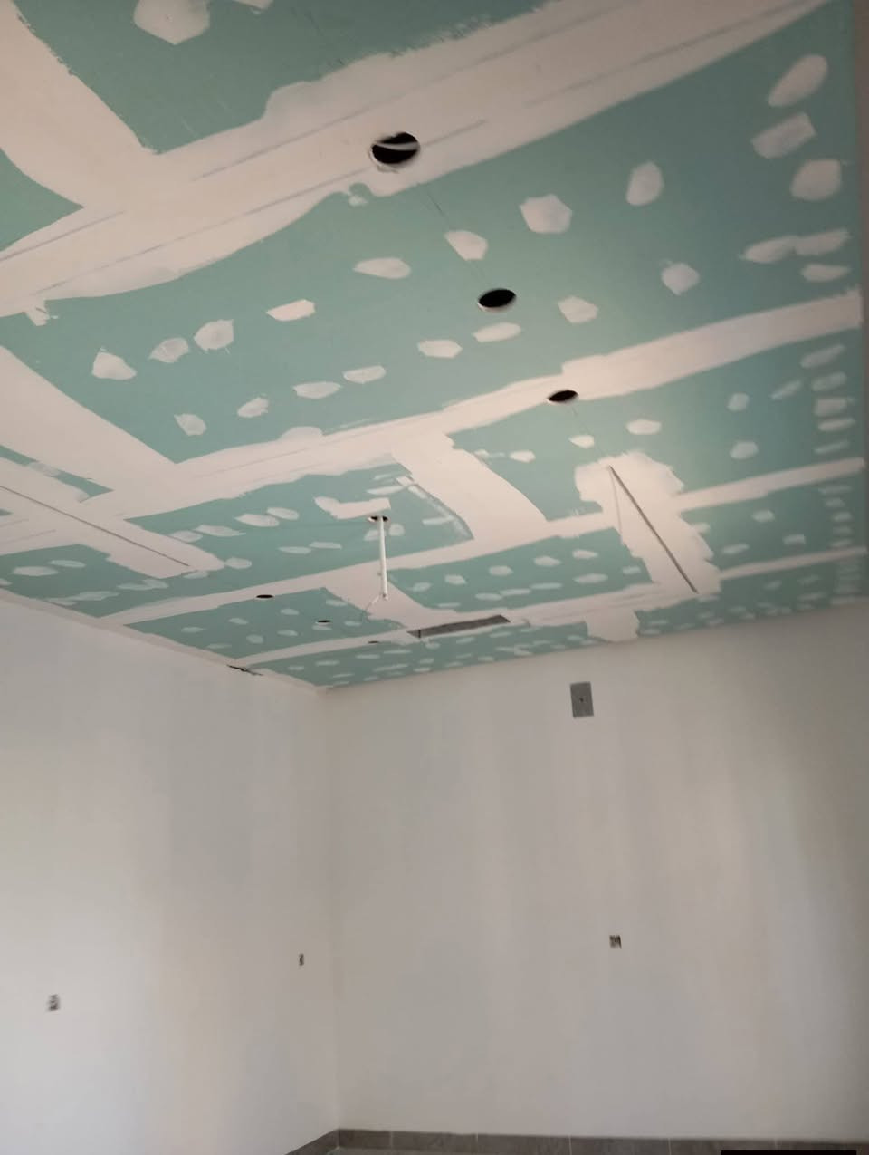 طلاس مكاني موصل ومحتاج شغل وهذا شغلي كلو ونضيف وهذا رقمي ***********
