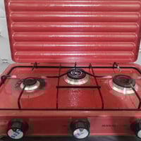 عيني عندي طباخ وكيزر مستعملات كلهن شغلات اتصل وتدلل07888934999