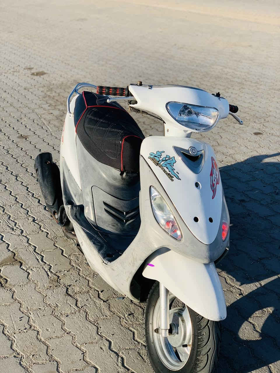 سلام عليكم دراجه قجمه وبيها ملاحضات قليله سعر 650 وبيها مجال بصيط الاستفسار ***********
