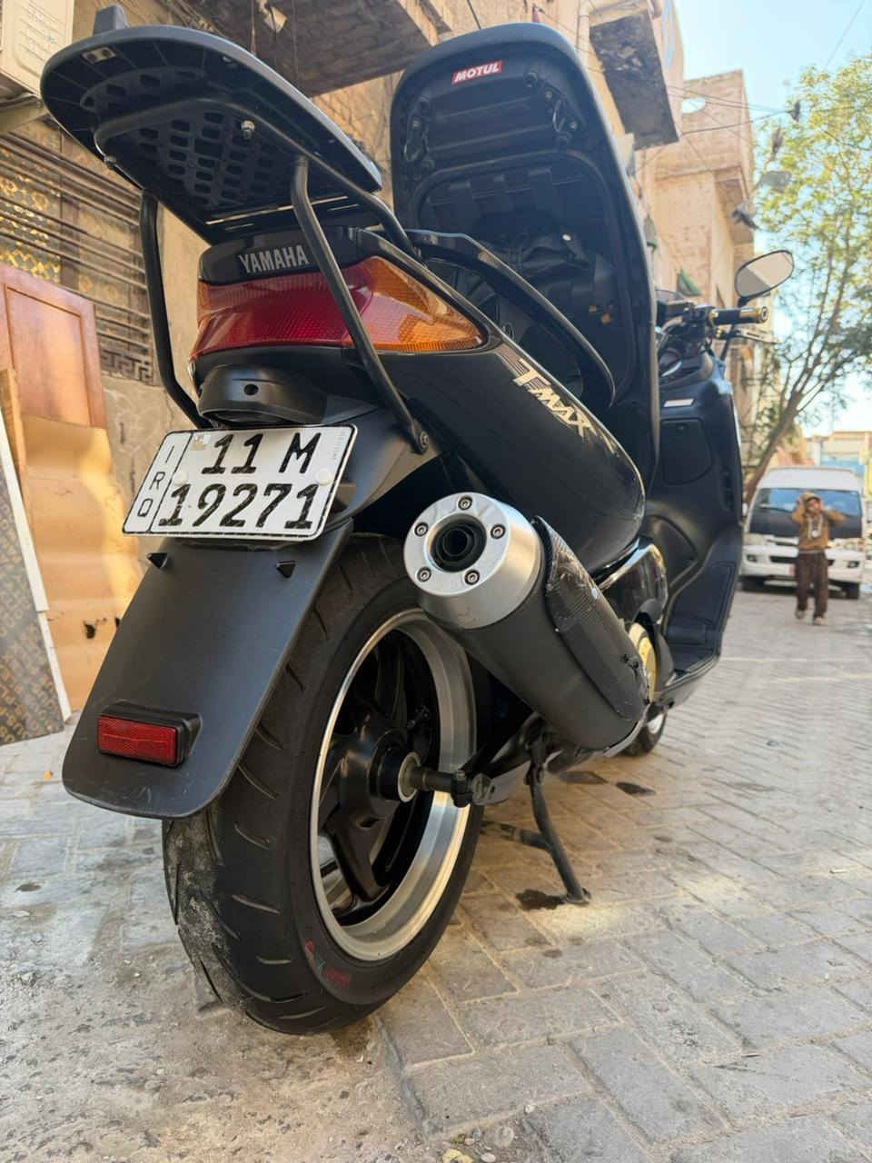 السلام عليكم دراجة تي ماكس ٢٠٠٨ مرقمه بسمي ماشية ٣٢ كتلوك مال يابان مكفولة كفالة عامة برغي مناقص بيها اسويجين بيها تخم تاير جديد الاستفسار عل هذا الرقم ***********
