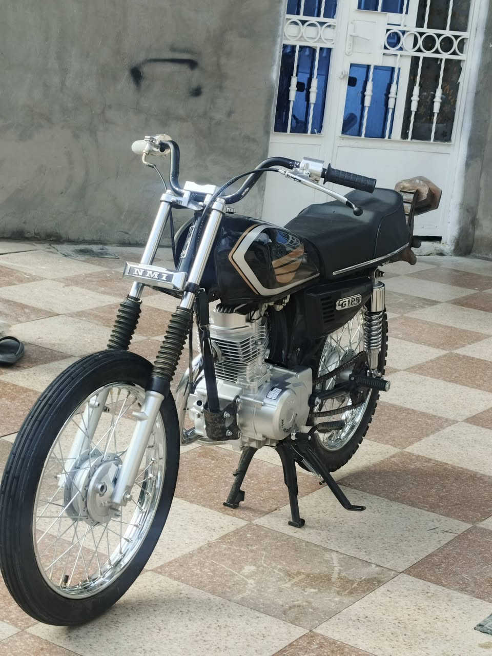 دراجه البيع تعمير كله صلي مكينه ربيدو شلعه ومعدل دراجه موديل 2027 حلوه شوف بي عينك نصبه كبلك الدرجه ريده 850 وبيه مجال الشراي يتصل ***********
