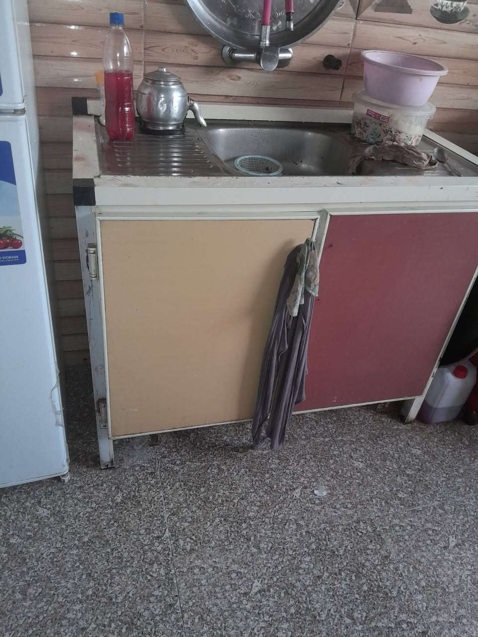غراض للبيع نضيفات تخم ملكي ١٠ مقعد سعره سعره ٢٥٠ وبي مجال كونتر  مع سنك ٣ قطع سعره ٢٥٠ وبي مجال
ثلاجه ١٠ قدم شرط الفحص وبعده بل ضمان ٢٠٠ وبي مجال ومبرده نضيفه آفاق سعره ٢٠٠ وبي مجال  تنور ستيل سعره ٢٥ 
قريوله حديد ثقيل ٢ملم نفر سعره ٥٠ وبي مجال بوفيه سعره ٧٥
غراض للبيع نضيفات تخم ملكي ١٠ مقعد سعره سعره ٢٥٠ وبي مجال كونتر  مع سنك ٣ قطع سعره ٢٠٠ وبي مجال  مكاني بغداد الدوره البعيثه ***********
