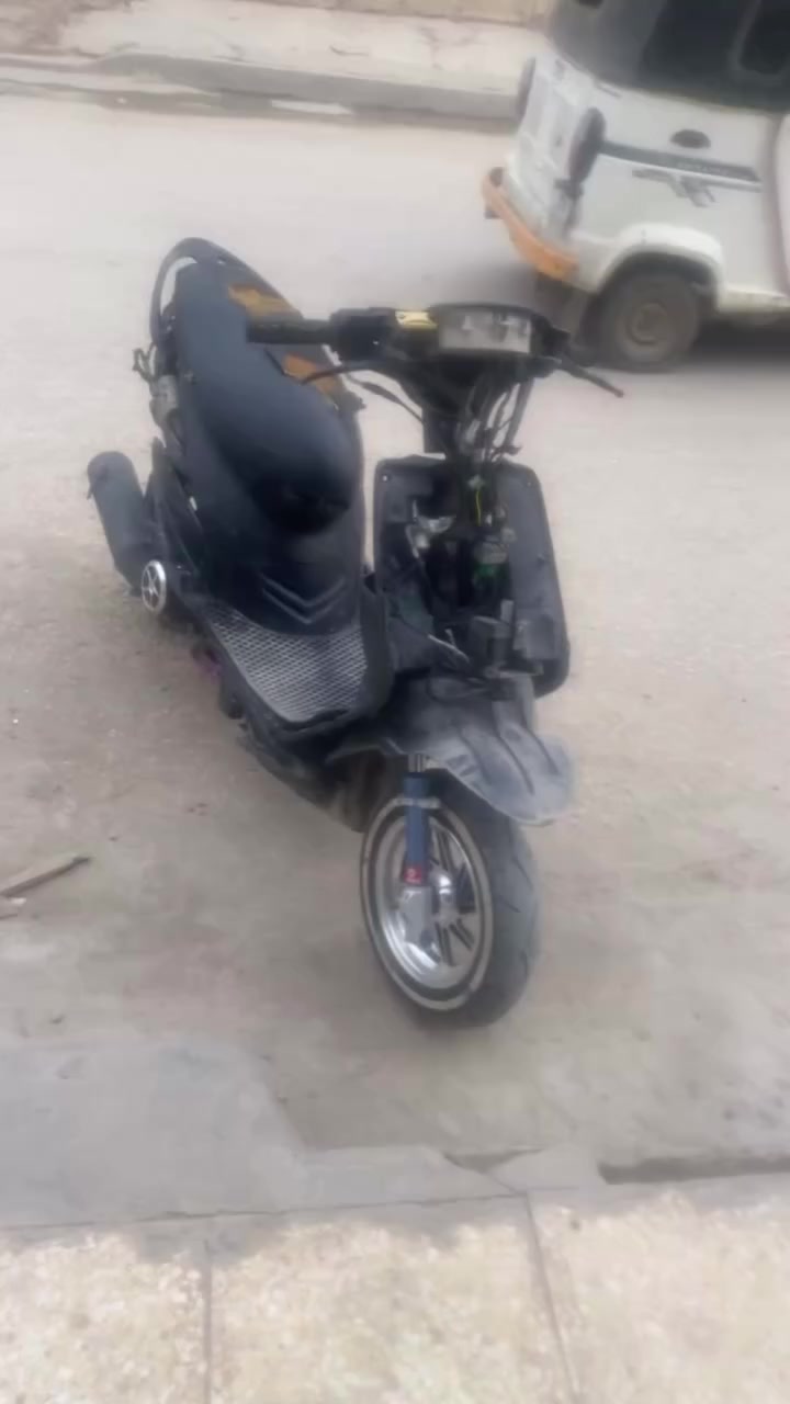 سلام عليكم شباب عدله كامله كفرات أربعه ولفات بكلابت أربع ولفات  مابيه اي نقص غراضه كله موجوده + بس تاير طاك وعندي تاير شغاله يرادله بس باتري واني ممتفرغله 250 بيه مجال بغداد الدوره ***********
