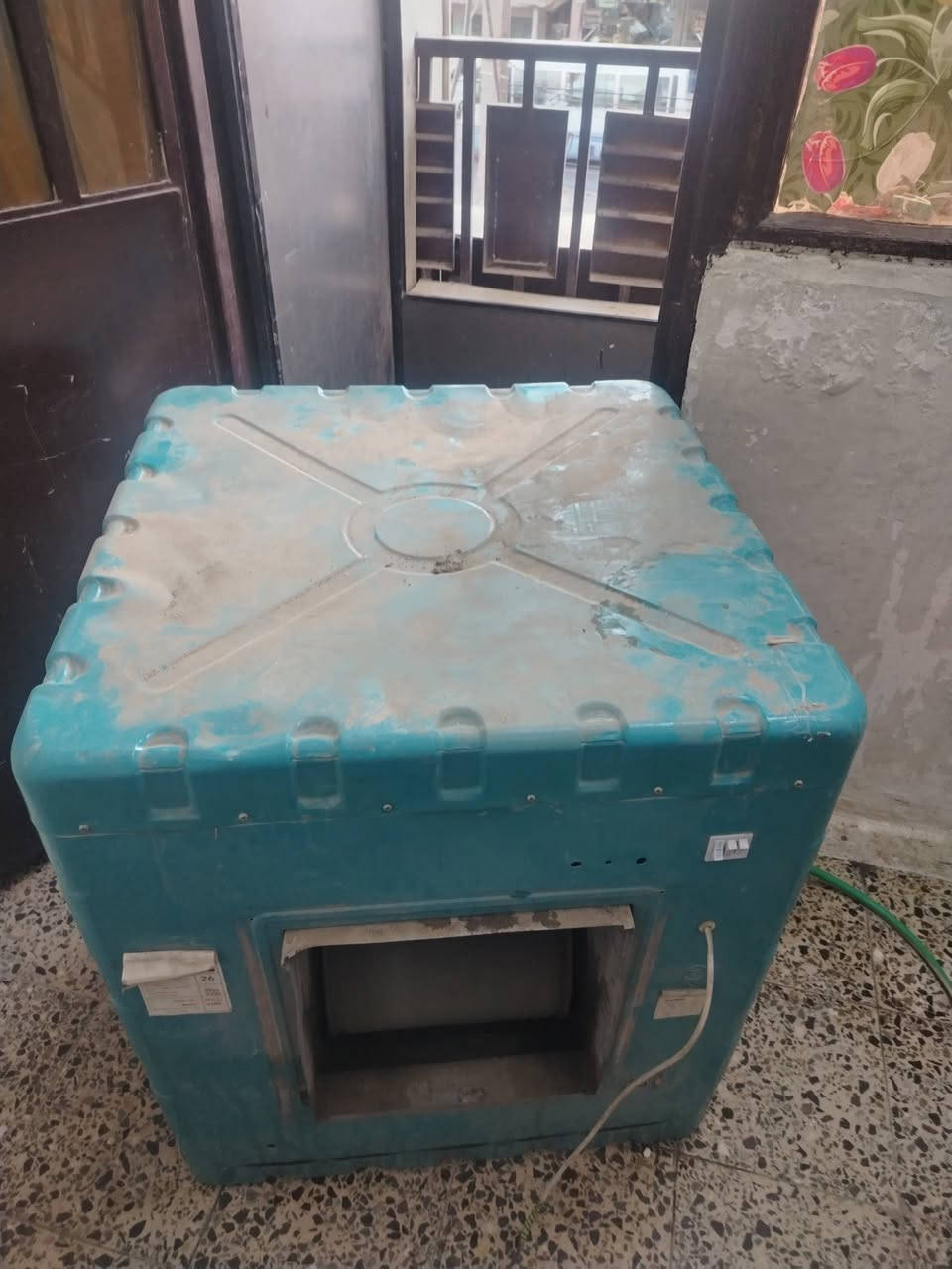 مبرده كلش نضيفه مابيها اى ضررر ولا متبدل بيها اى شئ ١٠٠ الف بيها مجال مكانى الشعب
***********
