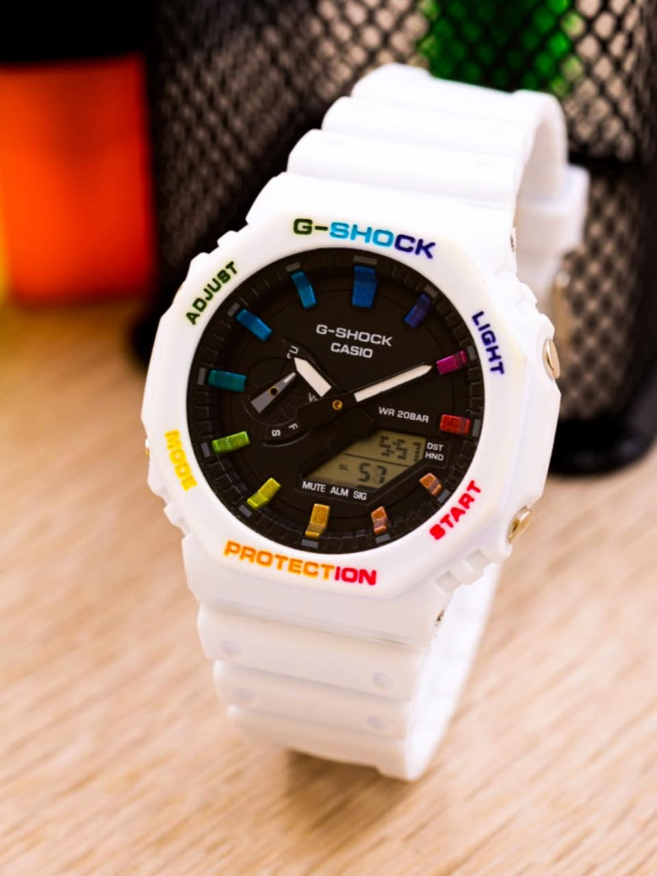 فقط ب 25 الف مع التوصيل لباب المنزل 
اربعة ازرار شغالة ضوء ومنبه 
للتواصل واتساب 
***********
