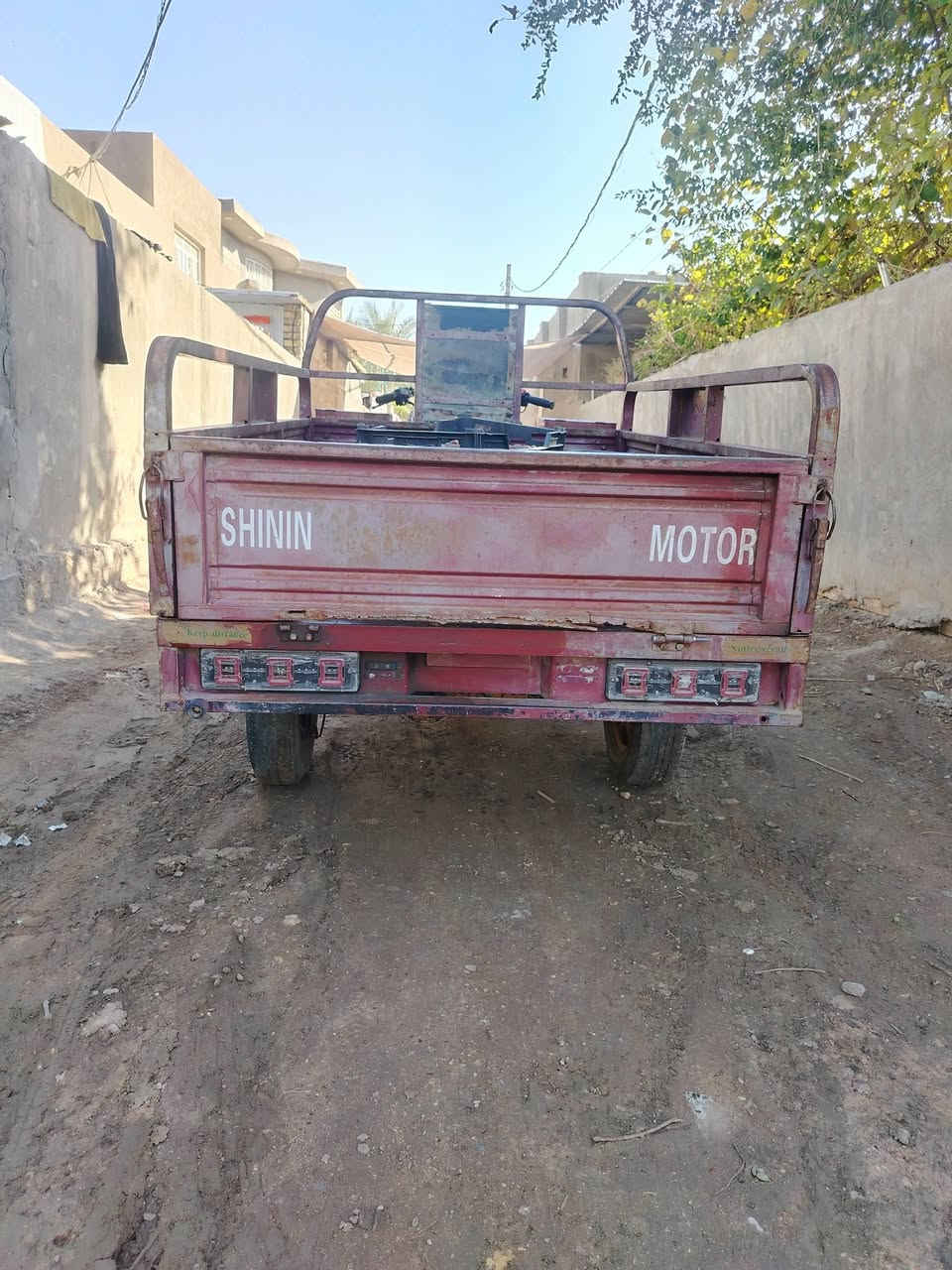 سلام عليكم للبيع ستوته موديل ٢٠١٣ مكفوله أوراق اصولي مكينه ٢٤ الستوته جاهزه كلشي بيه شغال كهربائيات كله شغاله بيه فقط خياسات بلبدي واضحه بلصوره. والشراي بيك خير وتدلل
مكاني حله بلسياحي
الرقم ***********
