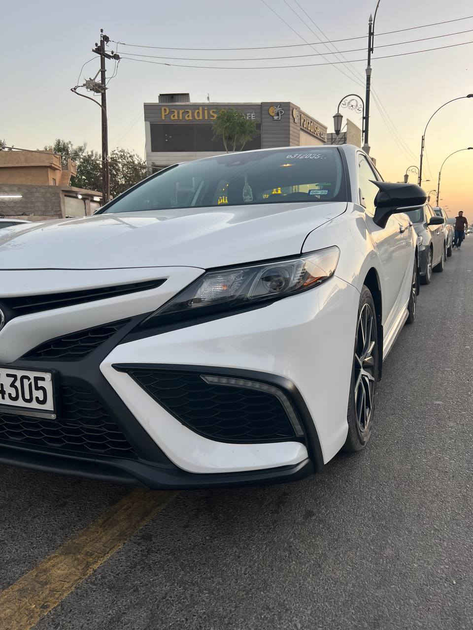 السلام عليكم كامري موديل 2023
لون ابيض ثلجي رقم شمالي ب اسمي 
مواصفات SE بلاك توب معروفه مواصفاته 
الضرر فقط جاملغ خلفي بدون دواخل بدون ايرباكات بدون كلشي 
السياره ماشيه 37. الف 
لاتصال ***********
