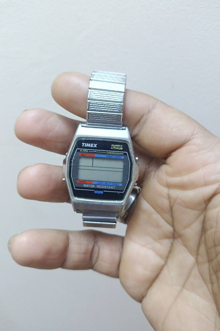 ساعه تايمكس إلكتروني ماعندي نوع باتره مالته  فحته تشتغل فيديو موضح بيه شغلها سعر 10 الاف


**إذا كنت صاحب هذا الإعلان وتريد حذفه لأي سبب، رجاءا أرسل رسالة إلى الدعم الفني**