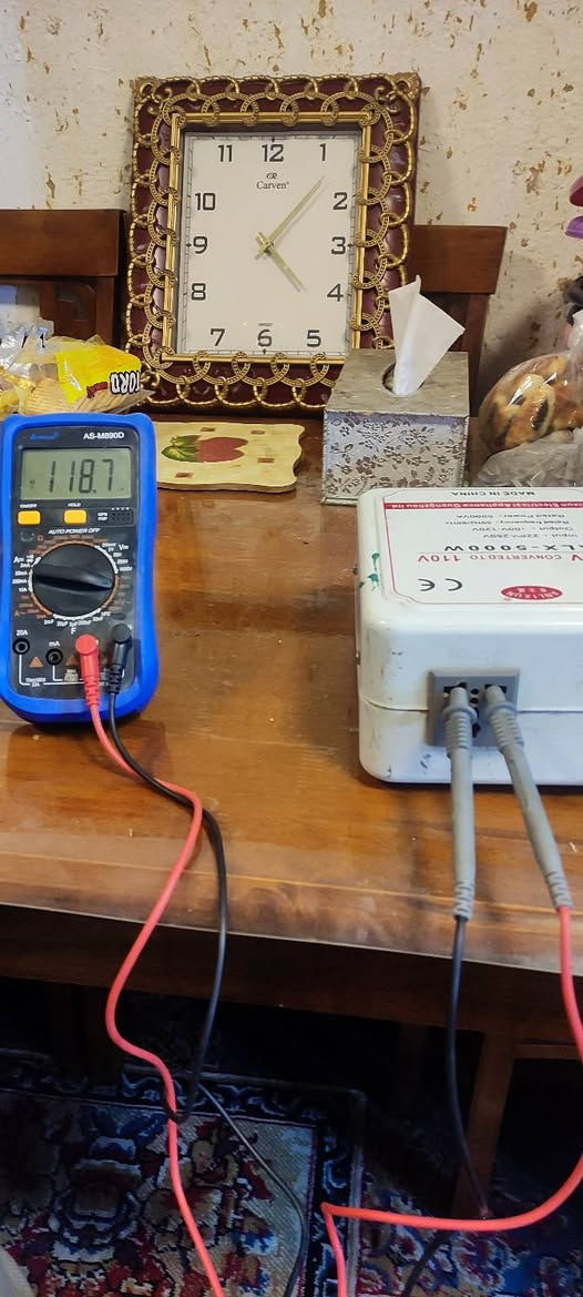 سلام عليكم شباب وشياب الكروب المحترمين عندي محولات الكهرباء تحول من 220فولت إلى 110فولت
وحده يابانيه ملف نحاس  ام الصندوك اخضر  قدرتها2000 واط تنطيك كهرباء 18امبير صافي 
وحده صيني الصنع ملف نحاس قدرتها 5000 واط تنطيك كهرباء أكثر من 35 امبير صافي 
مكاني بغداد وهذا رقمي للتواصل ***********
