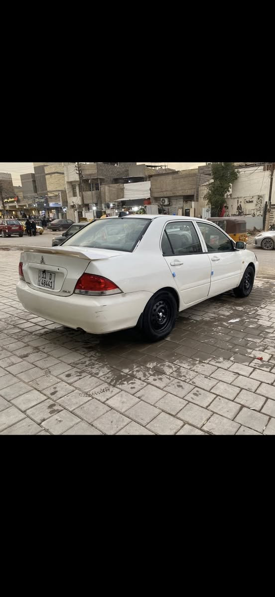 السلام وعليكم
للبيع لانسر موديل ٢٠٠٩

محرك ١٦٠٠ 

رقم بغداد انكليزي باسمي

السياره جاهزه ميه بل ميه كير محرك شاشه كاميرا

دوشمه جديده

السياره مصبوغه احزام  القماره مكفوله من الصبغ

السعر ٦٧

***********

مكانه بغداد الامين ٢
