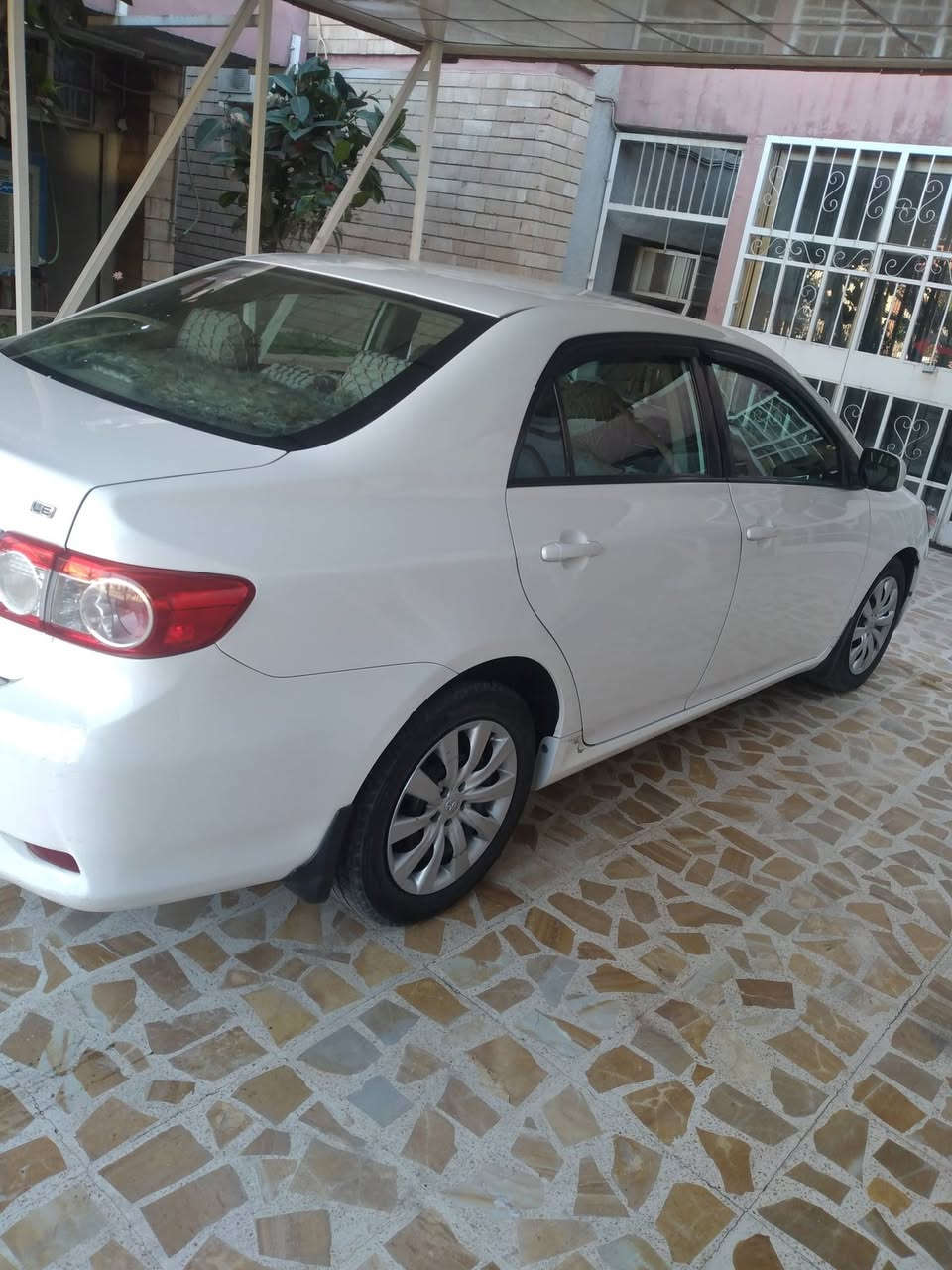 سلام عليكم سياره كورلا للبيع سياره خير من الله موديل2012كندي رقم كركوك السياره كلين بس بونيد صبغ بدون دواخل ماشيه ٨٥ سنوية لحد ٢٧ بطاقة بانزين بيها ٤ايطار جديد صدر أمامي وخلفي جديدمكان السياره كركوك السعر ١٤٠ وبيها مجال رقم تلفون ***********
