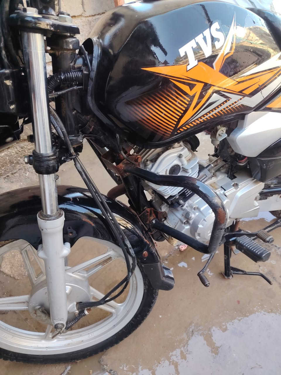 دراجه TVS مديل 21 أوراق اصولي بيهة ضربة تتعدل
الدراجه كفالة مكينه كهربائيات فول كله شغال
مكاني ديوانيه سعر 700 بيهة مجال
رقم ***********
الشراي يدلل
