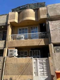 بيت للبيع مساحة 50متر بناء طابقين الطابق الاول صاله ومطبخ وحمام وممشه ...