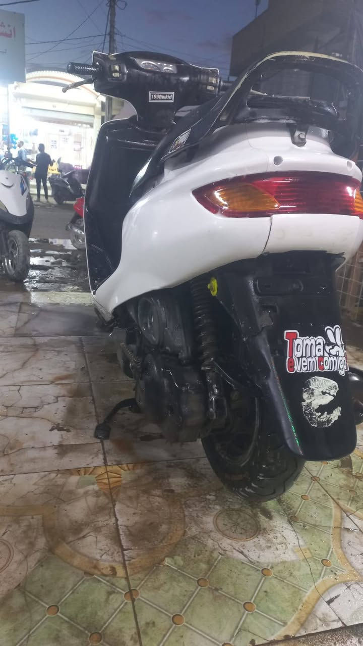 فراشه نثيه للبيع كله شغال مكينه حلوه شلعه ومعدل عنوان نحف ابو اصخير ***********
