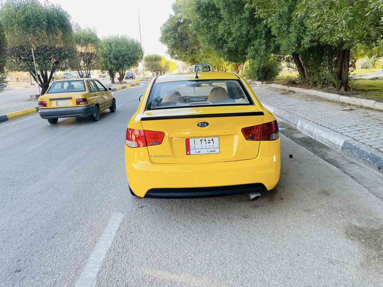 للبيع كيا سيراتو موديل 2010. السعر 88 للاستفسار *********** خليجي. مكفوله. كفاله من اي ضربه. سياره جديده وجاهزه ما بيه اي نقص مصفره هيئه وخط محرك 1600دوش. سنويه لغايه 27. مشروع وطني تحويل مباشر.  مكاني كربلاء.
