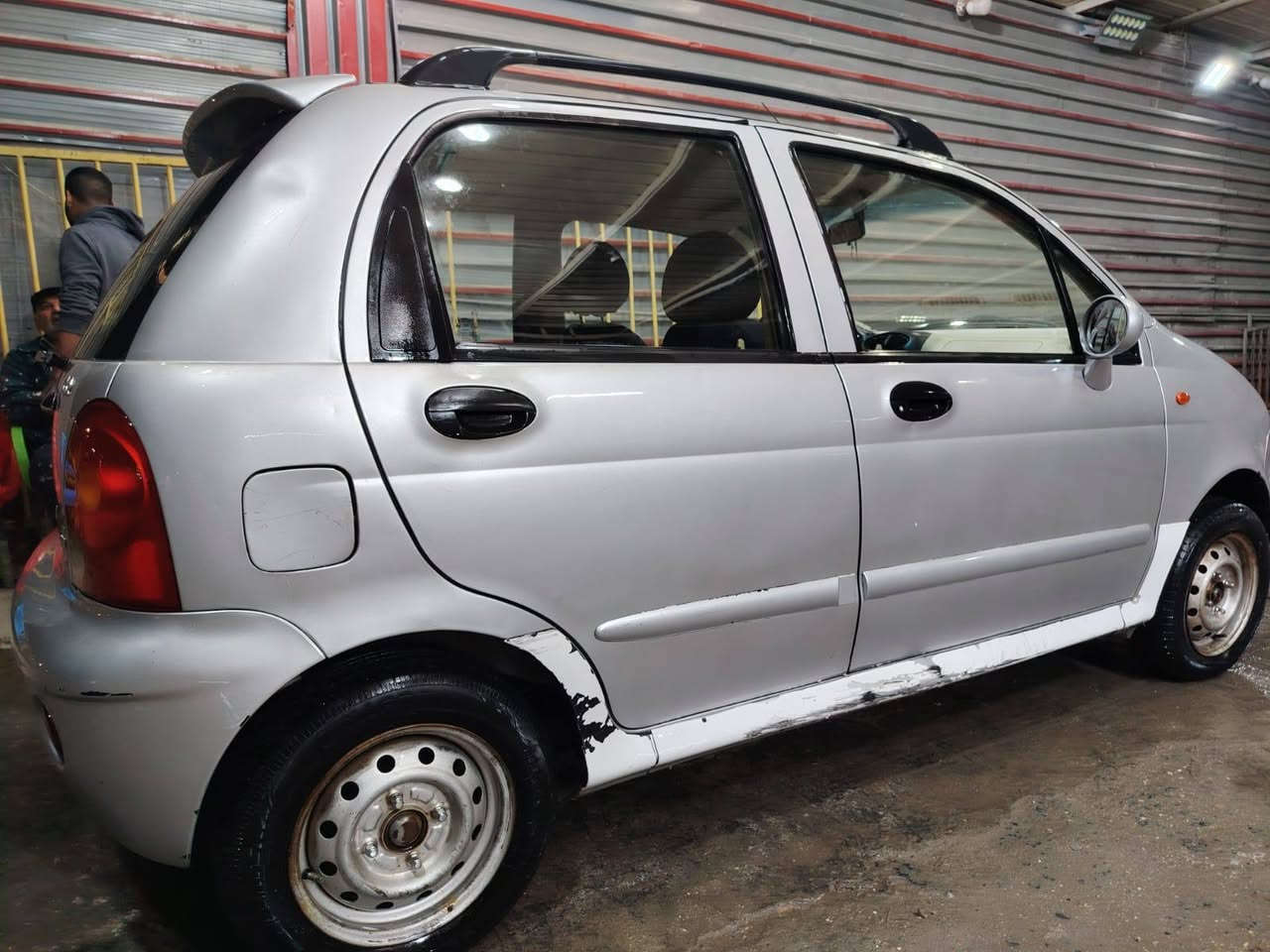 كيو كيو موديل ٢٠١٣ ماخذتها من الشركه ..بأسمي تحويل مباشر عل ايد وحده ..سياره نظيفه ممتعوبه تدفئه تبريد رايدتها ب٣٠ وبيها مجال ...مكاني بغداد الغزاليه


**إذا كنت صاحب هذا الإعلان وتريد حذفه لأي سبب، رجاءا أرسل رسالة إلى الدعم الفني**