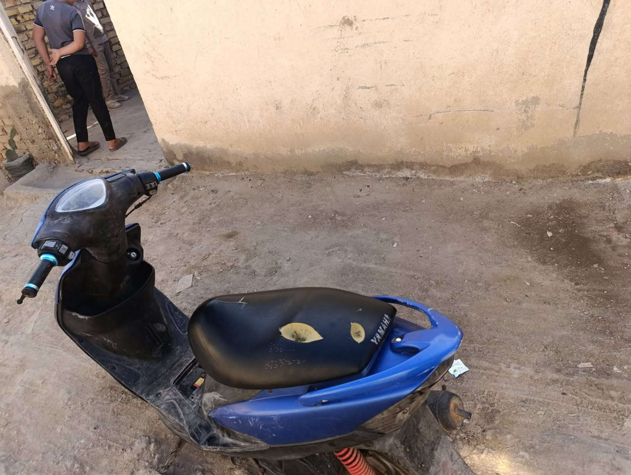 سلام عليكم ماكس عدله البيع ابلاديه كلشي بيه شغال
ختم واحد مكفوله كفاله عامه دراجه مال جناي 
وشراي بيه خير دلل  
الرقم ***********
