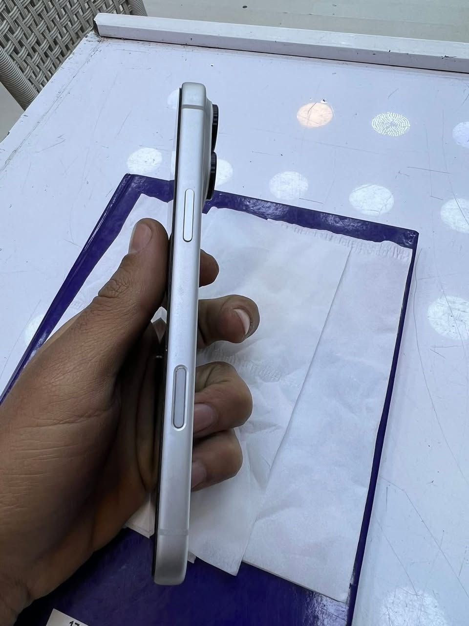 ايفون 17pro max
ذاكره 256
مشحون 46مره. بعده بل ضمان 
شريحة الكترونية 
لون سلفر 
جديد وكامل ملحقات 

سبب البيع ضرف طارىء 

السعر 1500
ربع غير هيج مينزل ولو ما مستعجل على بيعته ما اعرض بهيج سعر وتعرفون اسعارهم انتم 
تاخذ جهاز من بال البيت مكاني بغداد العرصات 
وقمي 

‪0786 167 1575‬
غير متواجد فيس بوك اتصال فقط وتساب
