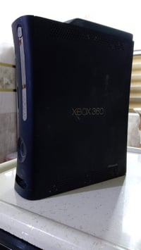 عدد ثنين اكس بوكس 360ويه يدات وكم لعبه اليحب يجي خاص 07800003552 شغالا...