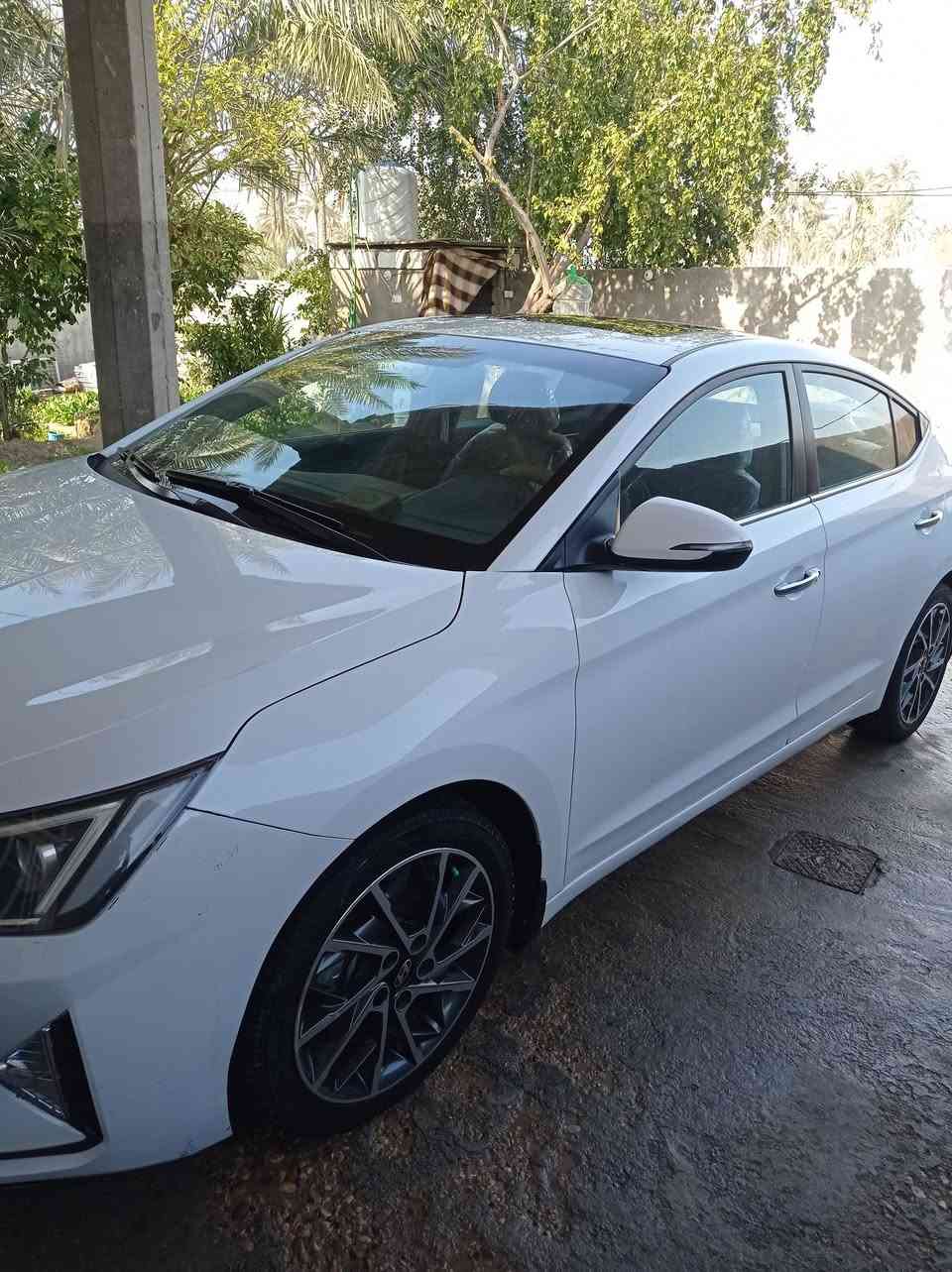 الانتره للبيع خليجي 2020
(كفالة عامة)

رقم بغداد 
ماشيه 70
فول مواصفات (واحد.علئ واحد)
(نكل + كشنات قلاب) 
فتحه سلايت
 بصمه
قطعتين تبريد 
تحكم ستيرن 
كامره امامي خلفي 
أنظمة قياده 
يدات نيكل
حساسات امامي خلفي 
 خمسه ويل كب
سياره فول واحد علئ واحد

السعر (167)  وبيه مجال 
مكان (السياره كربلاء)  
رقم ***********
