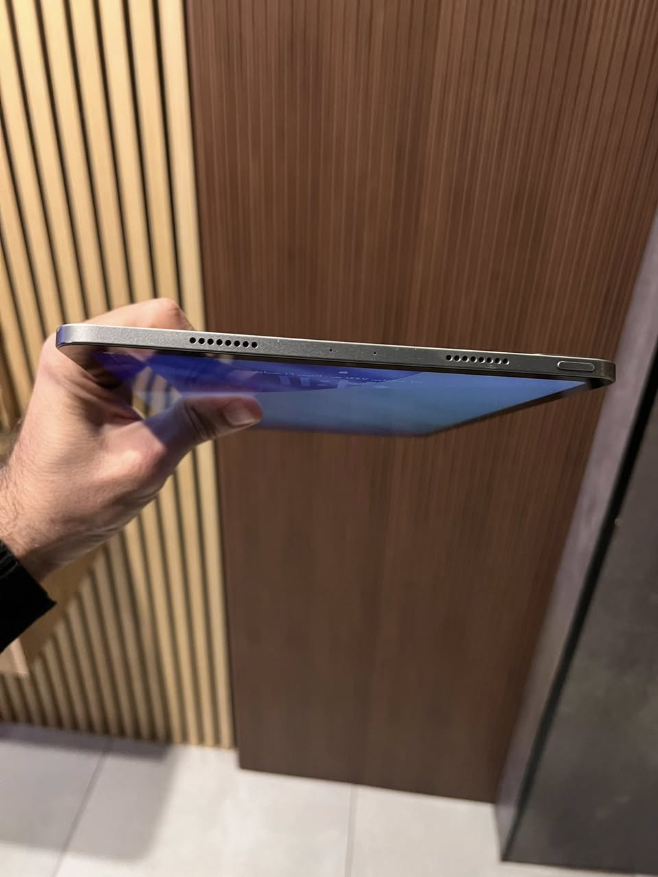 ايباد11 برو ذاكره 256 معالج m1 يعني ببجي 120 فريم وقوي جهاز  مبدل ايسي شحن  وبس بطاريه مادري شكد 80 اعتقد يجوز ازيد كله شغال بشرط للبيع 420 الف


**إذا كنت صاحب هذا الإعلان وتريد حذفه لأي سبب، رجاءا أرسل رسالة إلى الدعم الفني**