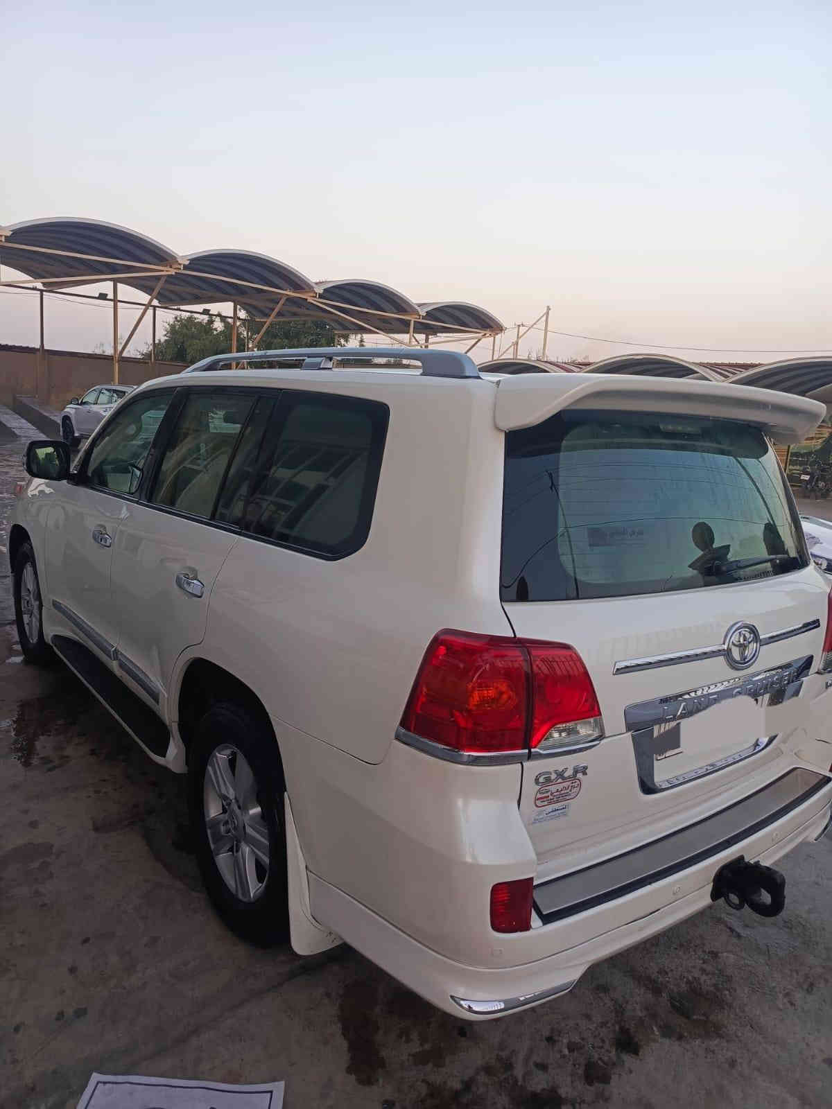 لاندكروز ٢٠١٤ فول مواصفات مكفوله من الضربه والصبغ رقم اربيل بأسمي تحويل مباشر العنوان الانبار الخالديه السعر ٤٢٠ رقم الهاتف ***********
