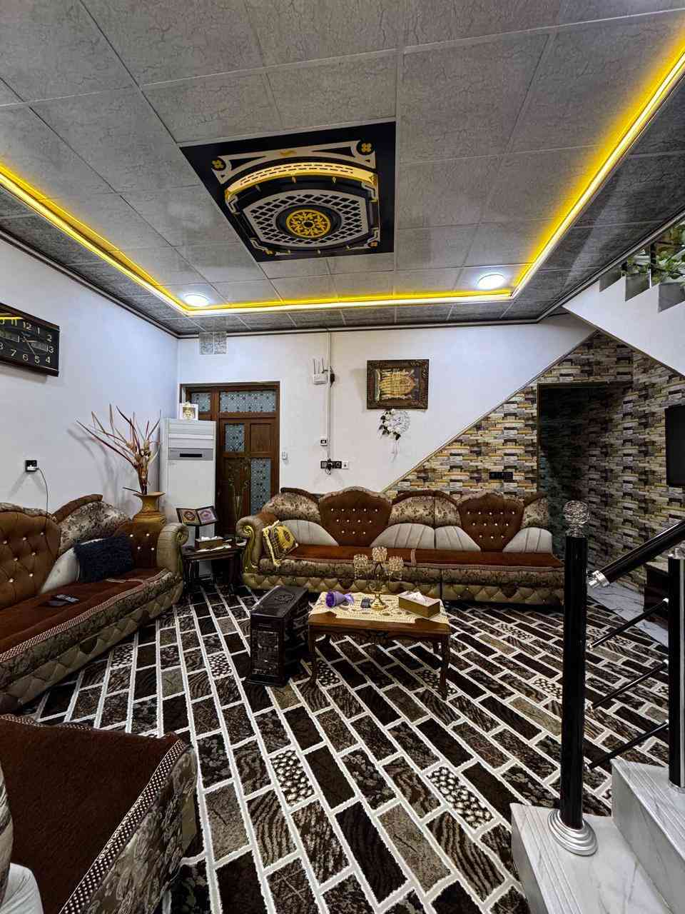 كود ( 351 ) ر
السعر النهائي 100 مليون
دار للبيع في حي الكندي الثانية قرب جامع الدكتور مقبل
بستان ملك صرف
المساحة : 126 متر
الواجهة : 7 متر
يتكون من طابق واحد غرفة وهول ومطبخ حار وبارد وصحيات داخلي وخارجي وبيتونه 
وكراج 
 
لمعرفة كافة الاسعار يمكنكم الانضمام الى قناة التلكرام عبر 
الرابط ادناه : 
https://t.me/realestatemhnd
للاستفسار اكثر يرجى الاتصال على الارقام التالية: 
***********
***********
***********
 نستقبل عروض البيع والشراء والايجار في اغلب مناطق ساحل 
الموصل الايسر
 عنوان المكتب : الموصل حي الصديق بداية شارع 20 قرب مركز جباية كار مكتب مهند الحجيات
