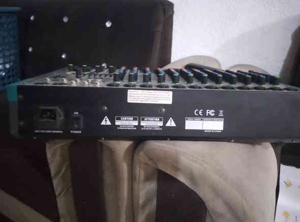 مكسر أخرس البيع السعر ٨٠ الف ***********
