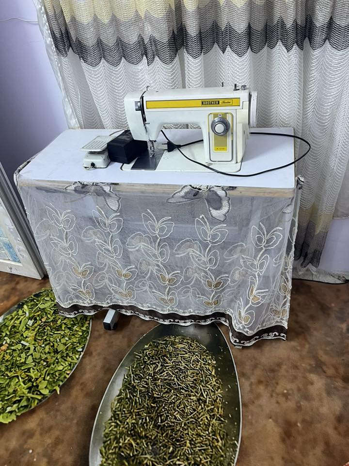 مكينه خياطه براذر باب اول اصلي ياباني شرط الفحص معا الميز كامل سعر 175وبيه مجال
***********
