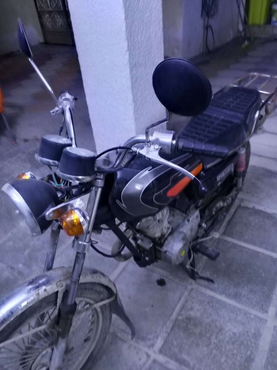 للبيع كلك ***********
