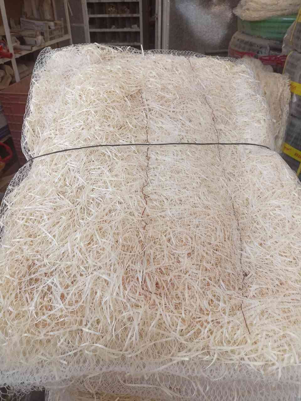 مبردة ايراني سعر 140000 ألف ليف مبرده أبيض مخيط 3500 حجم 2.5 رقم الهاتف ***********
