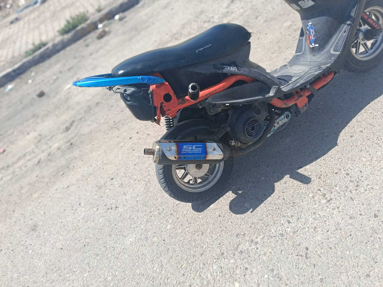 للبيع دراجة ماكس عدله مكينة لا تبخير ولا تنقيص شلعه ومعدل خير من الله أوراق بيه صالنصه رياضي وياله رياضي سعر 400 وبيه مجال مكان بغداد المحموديه رقم ***********
