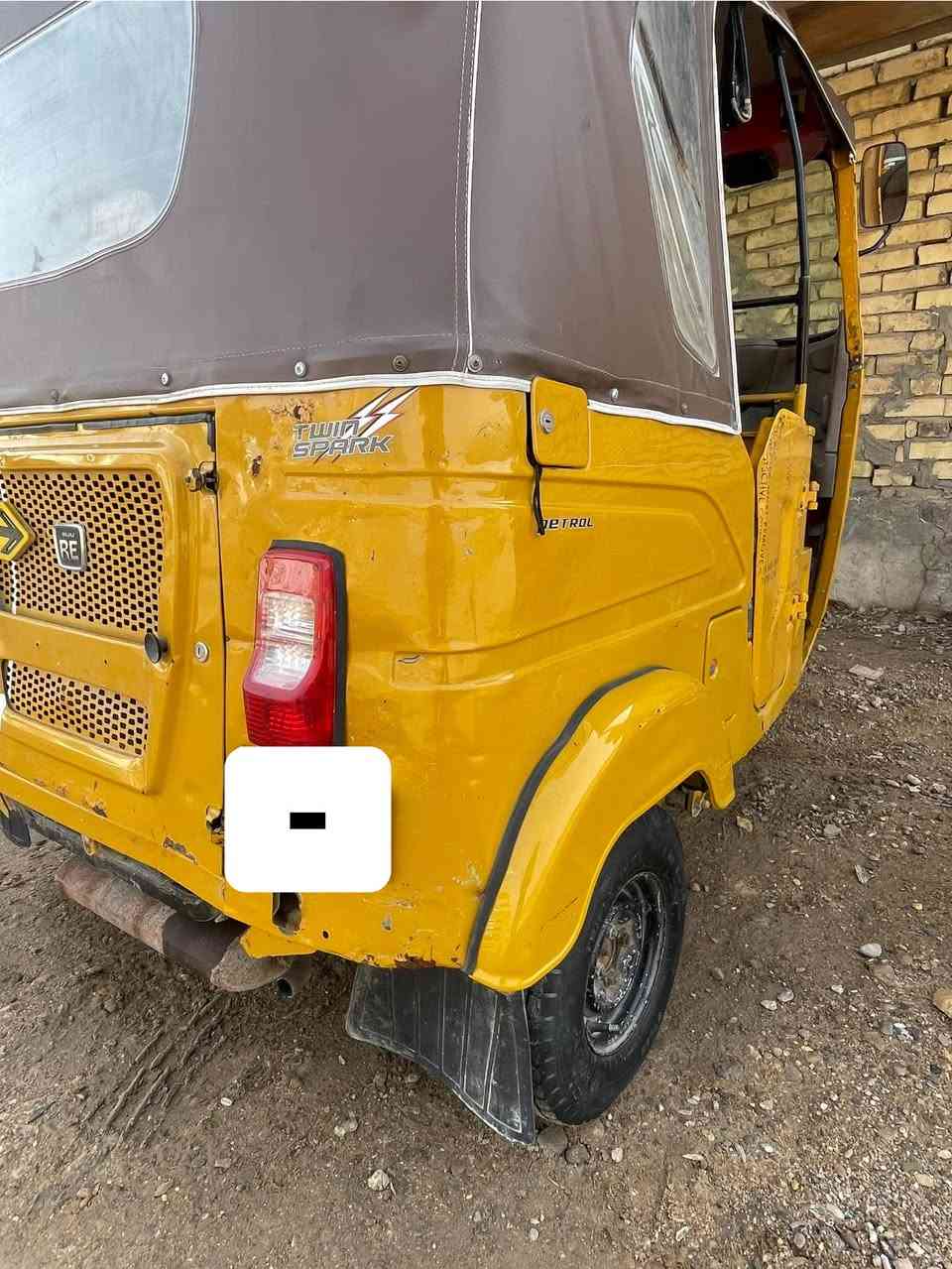 السلام عليكم بسبب الوعود الكاذبه إذا مو شراي لاتتصل 
تكتك موديل ٢١ سنويه ورقم شرط التحويل ضربه بل لغد جاي عل بارد بدون صبغ ومعجون كشر مثل ما موضح بل صور مكينه مجفته تجفيت عام بوش وبستم وكرنك +كلجات جديده +سلف جديد 
السعر٦،٦٠٠ وبيهة مجال لشراي 
***********
موشراي لاتتصل
